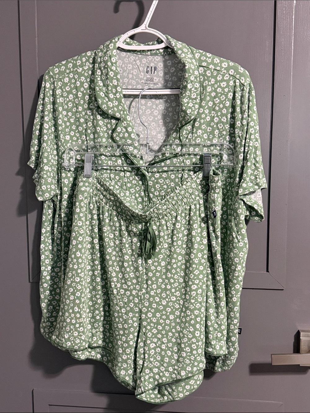 GAP Light Green Ditsy Floral Matching Pajamas